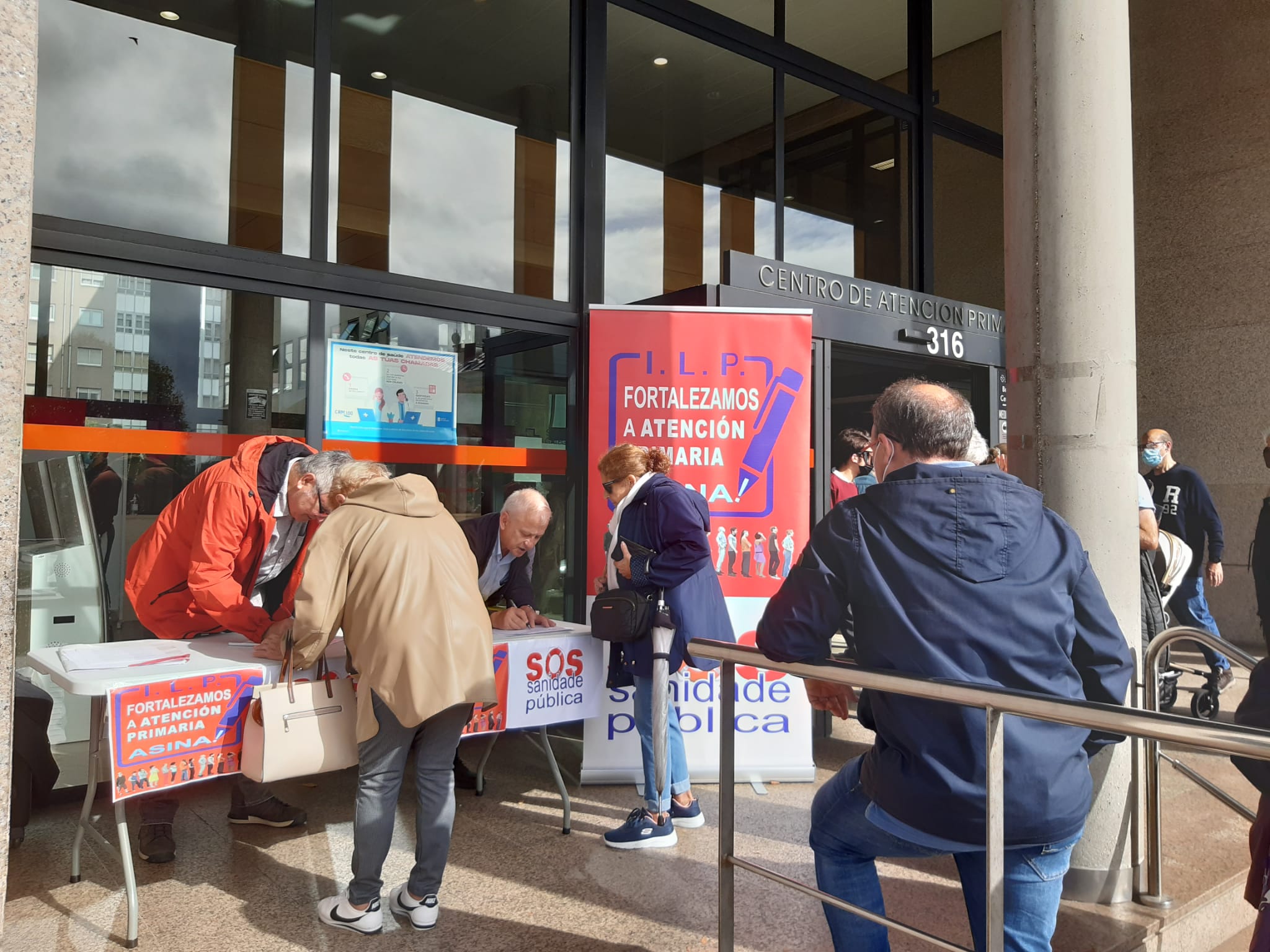 Una treintena de movilizaciones convocadas en defensa de la sanidad pública por toda Galicia Una treintena de movilizaciones convocadas en defensa de la sanidad pública por toda Galicia