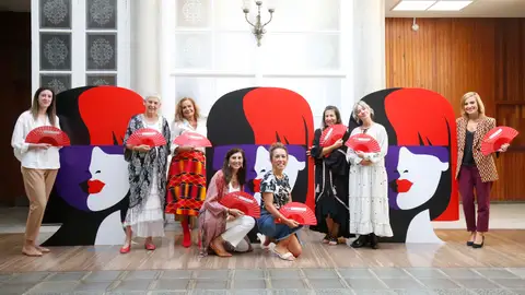 Presentación de "Mulleres no Foco" Los Premios #Mulleres no Foco 2021, promovidos por la Diputación de Pontevedra en colaboración con la Asociación de Mujeres Cineastas y de Medios Audiovisuales (CIMA), tienen como objetivo poner en valor el trabajo de las profesionales gallegas en el audiovisual con el fin de cambiar las cifras de infrarrepresentación actuales de las mujeres del sector.