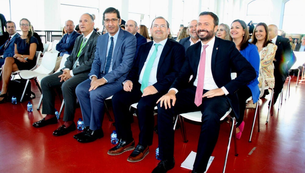 Autoridades presentes en el congreso de Puertollano