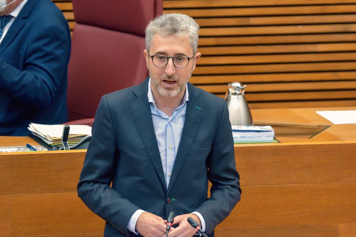 Arcadi España defiende que la reforma fiscal planteada por Puig “está en sintonía” con el Gobierno Arcadi España defiende que la reforma fiscal planteada por Puig “está en sintonía” con el Gobierno