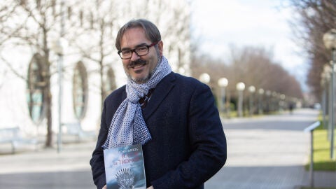 catedr&aacute;tico de Derecho Administraivo de la UPNA