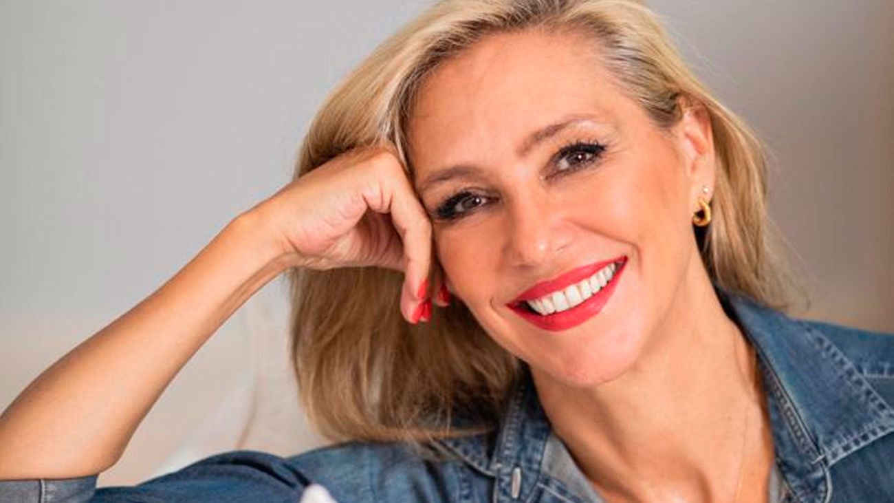 Marta Robles presenta en las Veladas Literarias de Maestral su obra: 'Lo que la primavera hace con los cerezos' Marta Robles presenta en las Veladas Literarias de Maestral su obra: 'Lo que la primavera hace con los cerezos'