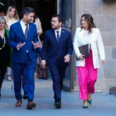 La consellera de la Presidencia, Laura Vilagrà, junto a Aragonés y el hasta ayer vicepresidente Puigneró La consellera de la Presidencia, Laura Vilagrà, junto a Aragonés y el hasta ayer vicepresidente Puigneró