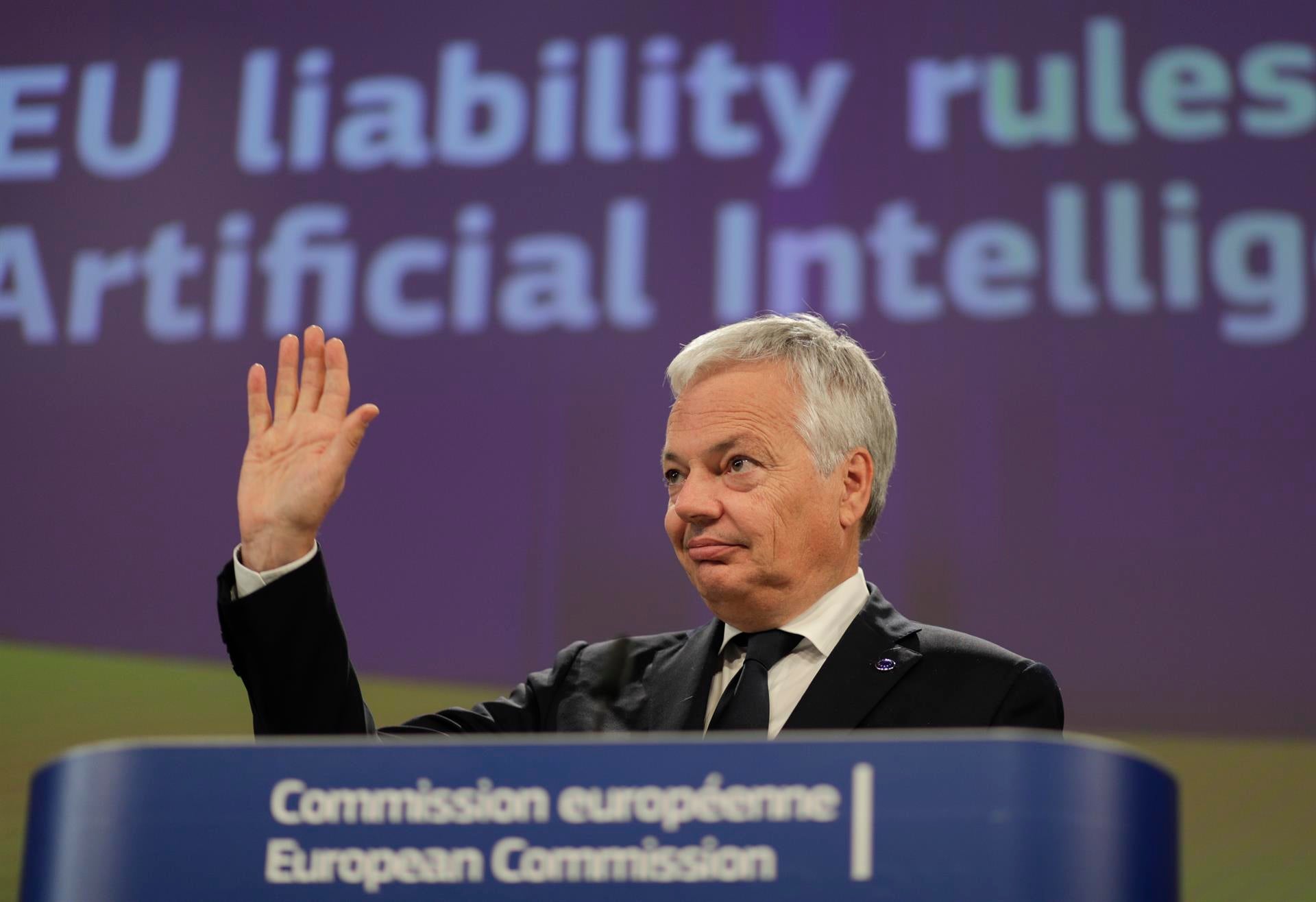 Rubén Amón indulta al comisario Reynders: "Su afinidad al PP europeo suscita los recelos del Gobierno socialista" Rubén Amón indulta al comisario Reynders: "Su afinidad al PP europeo suscita los recelos del Gobierno socialista"