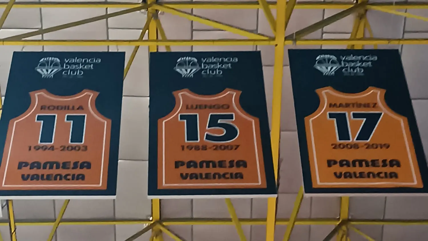 Homenaje a Rafa Mart&iacute;nez en la Fonteta