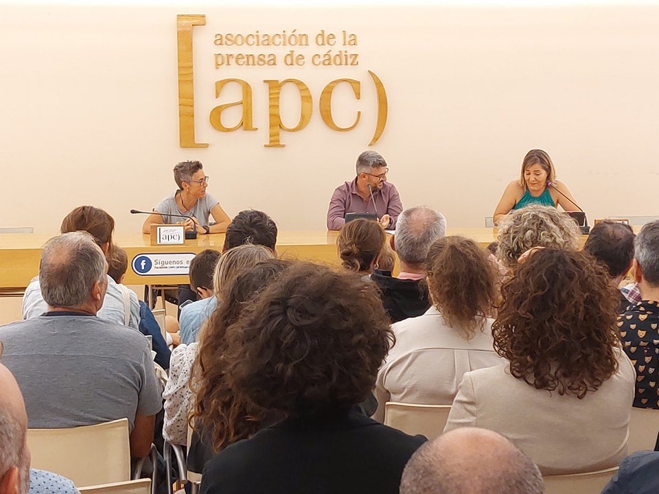 La Sierra de Cádiz y la memoria histórica, protagonista de la nueva novela del periodista Antonio Muñoz La Sierra de Cádiz y la memoria histórica, protagonista de la nueva novela del periodista Antonio Muñoz