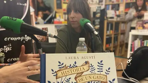laura Agustí Escritora e ilustradora
