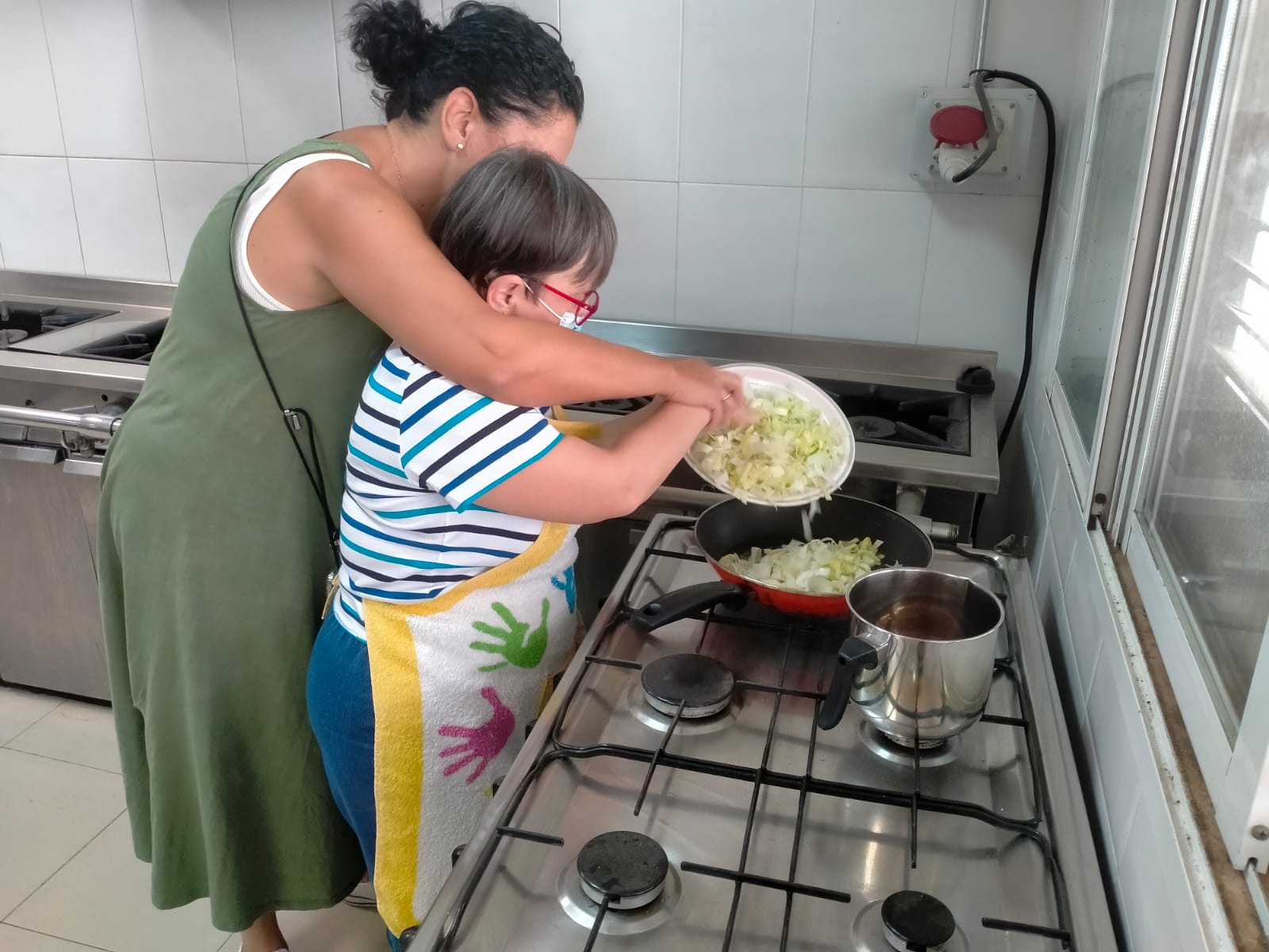 'Duelos y Quebrantos' retoma su curso de cocina básica con AFAD 'Duelos y Quebrantos' retoma su curso de cocina básica con AFAD