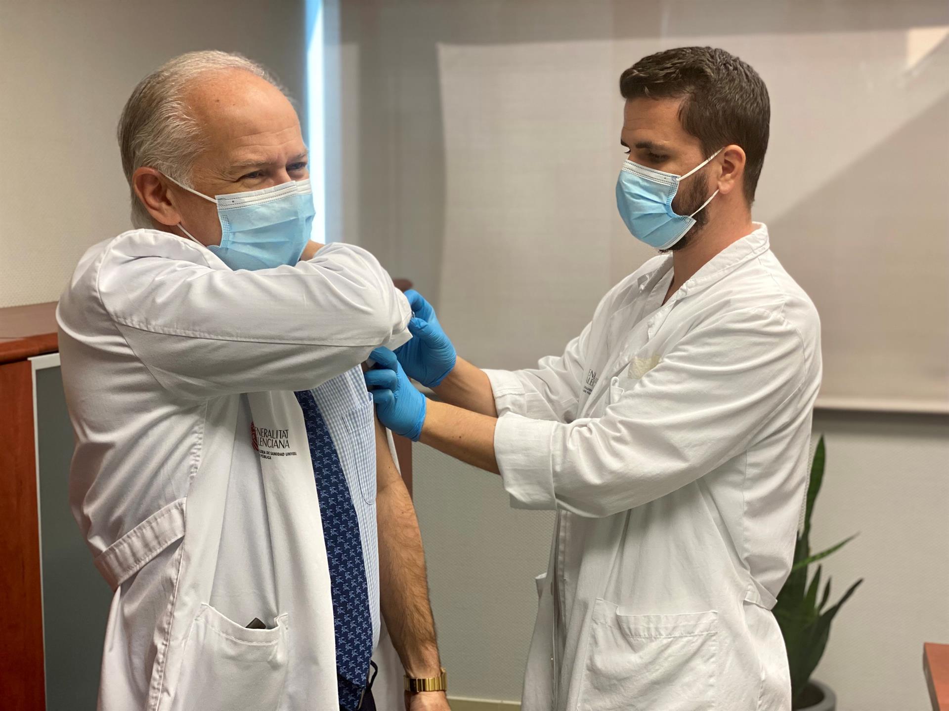 Los procesos de vacunación contra la Covid y la gripe se fusionarán a partir del 17 de octubre Los procesos de vacunación contra la Covid y la gripe se fusionarán a partir del 17 de octubre