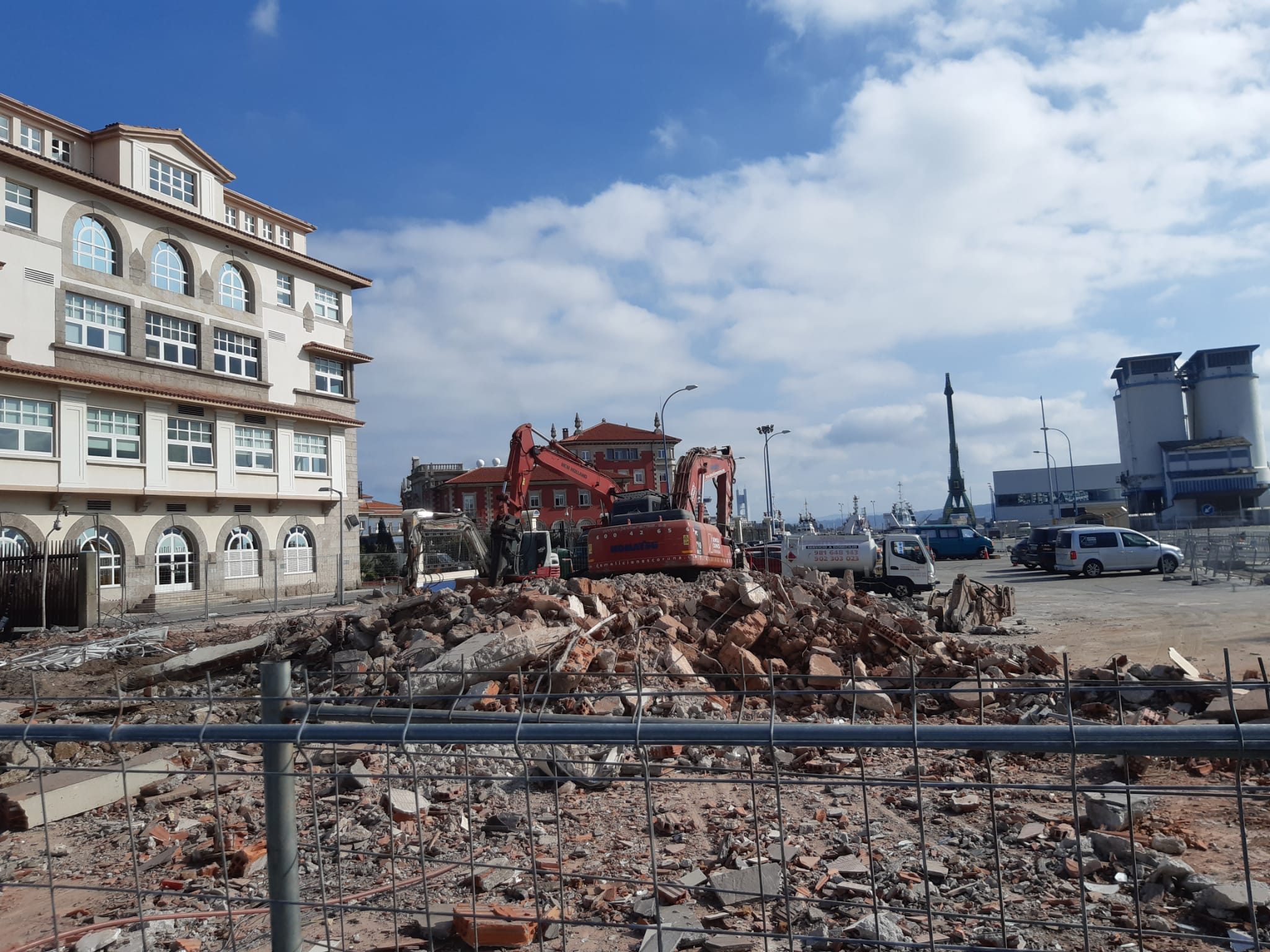 Feria de empleo juvenil en Palexco y día de demolición para abrir el Puerto a la ciudad de A Coruña Feria de empleo juvenil en Palexco y día de demolición para abrir el Puerto a la ciudad de A Coruña