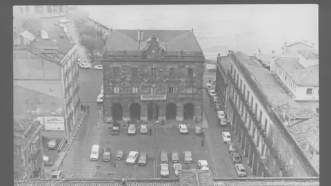Ayuntamiento de Gijón a principios del siglo XX El edificio fue inaugurado en 1865