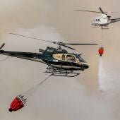 helicópteros luchando contra incendios