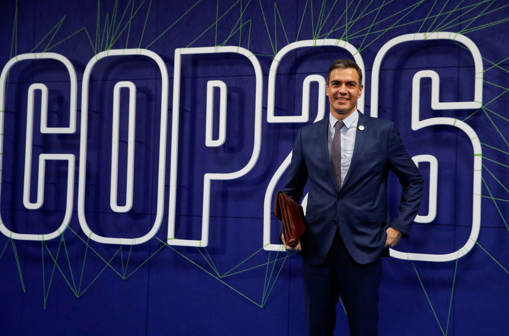 Pedro Sánchez y sus ministros se aplican una subida salarial del 4%, en línea con los funcionarios Pedro Sánchez y sus ministros se aplican una subida salarial del 4%, en línea con los funcionarios