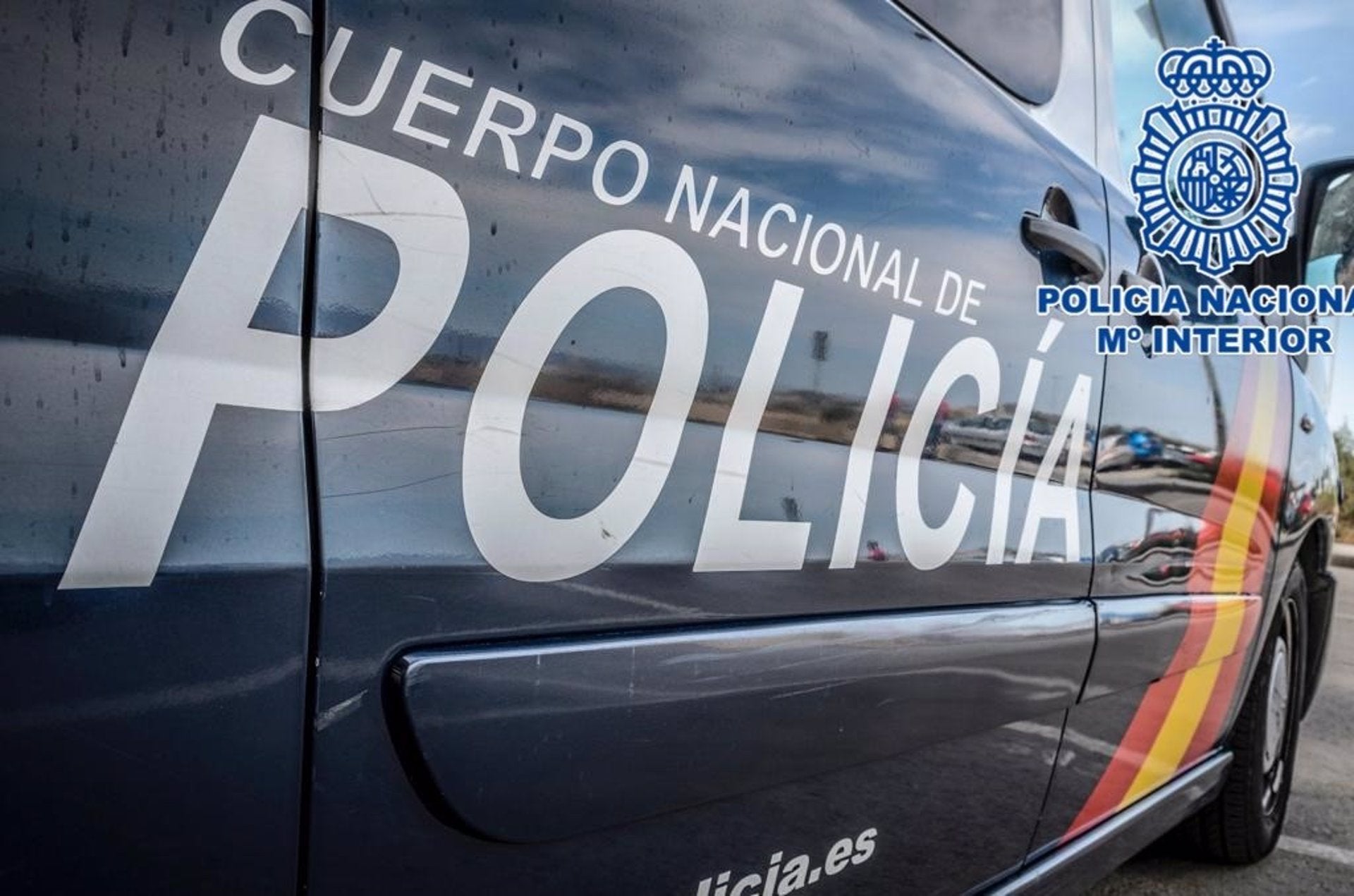 Detenida por sacar sin permiso 18.000 euros de la cuenta bancaria de la anciana a la que cuidaba Detenida por sacar sin permiso 18.000 euros de la cuenta bancaria de la anciana a la que cuidaba