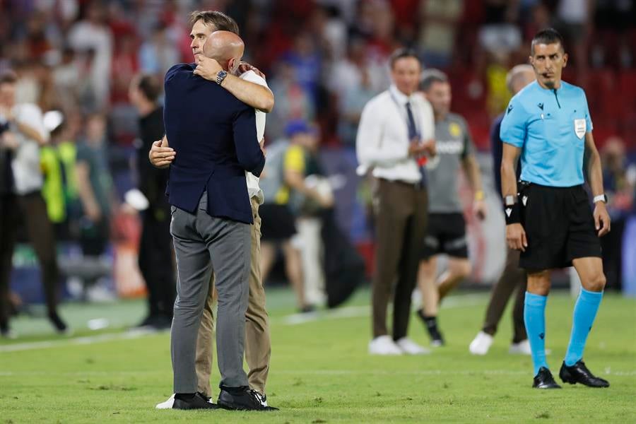 El Borussia Dortmund sentencia a Lopetegui en una noche surrealista El Borussia Dortmund sentencia a Lopetegui en una noche surrealista