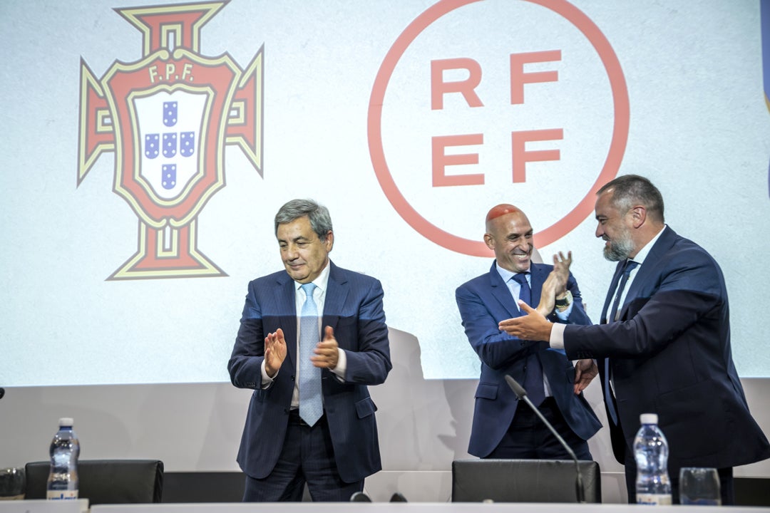 Ucrania se une a la candidatura de España y Portugal para organizar el Mundial de 2030 Ucrania se une a la candidatura de España y Portugal para organizar el Mundial de 2030