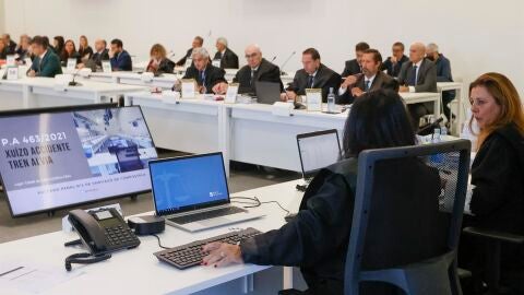 La jueza Elena Fern&aacute;ndez preside la sala en la que se celebra el juicio a los acusados por el accidente del tren Alvia.