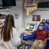 A Catalunya calen 65.000 donacions de plasma per ser autosuficients