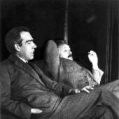 Albert Einstein y Bohr