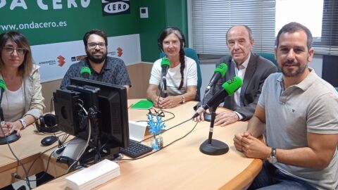 Patricia Maci&aacute;, V&iacute;ctor Moreno, Jos&eacute; Ruiz y Jos&eacute; Navarro con Mayte Vilaseca