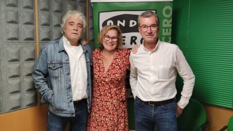 Esta semana, Ana Santos vis&iacute;tanos en compa&ntilde;&iacute;a de Luis Pereiro e Javier Dom&iacute;nguez, profesores xubilados que comparten afecci&oacute;n pola m&uacute;sica.