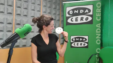 Carmen Quinteiro Nuestra escritora y profesora en Onda Cero Pontevedra