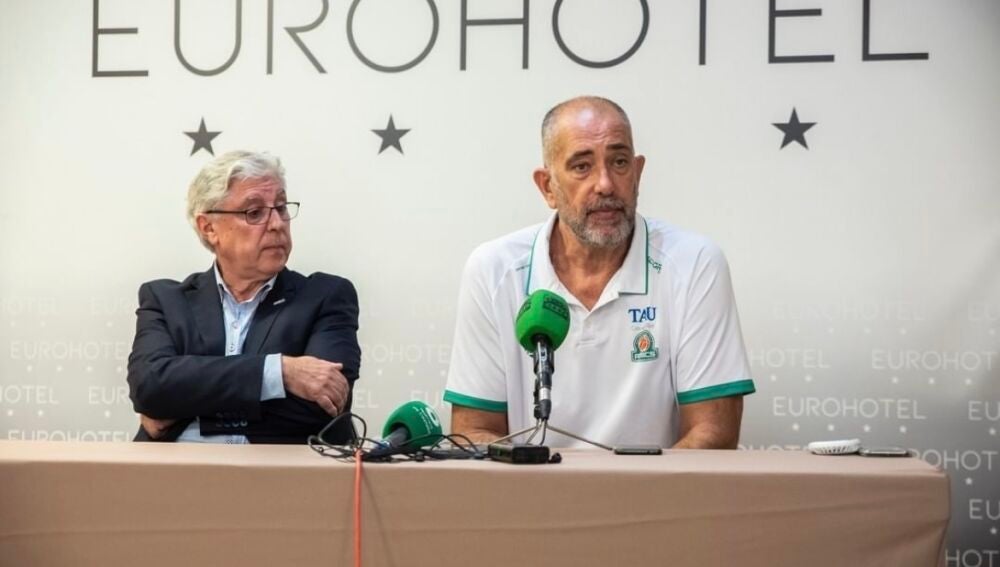 Orenga junto a Luis García