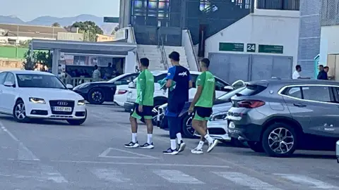 Eze Ponce, Lucas Boyé y Axel Werrner se dirigen al entrenamiento del Elche Eze Ponce, Lucas Boyé y Axel Werrner se dirigen al entrenamiento del Elche