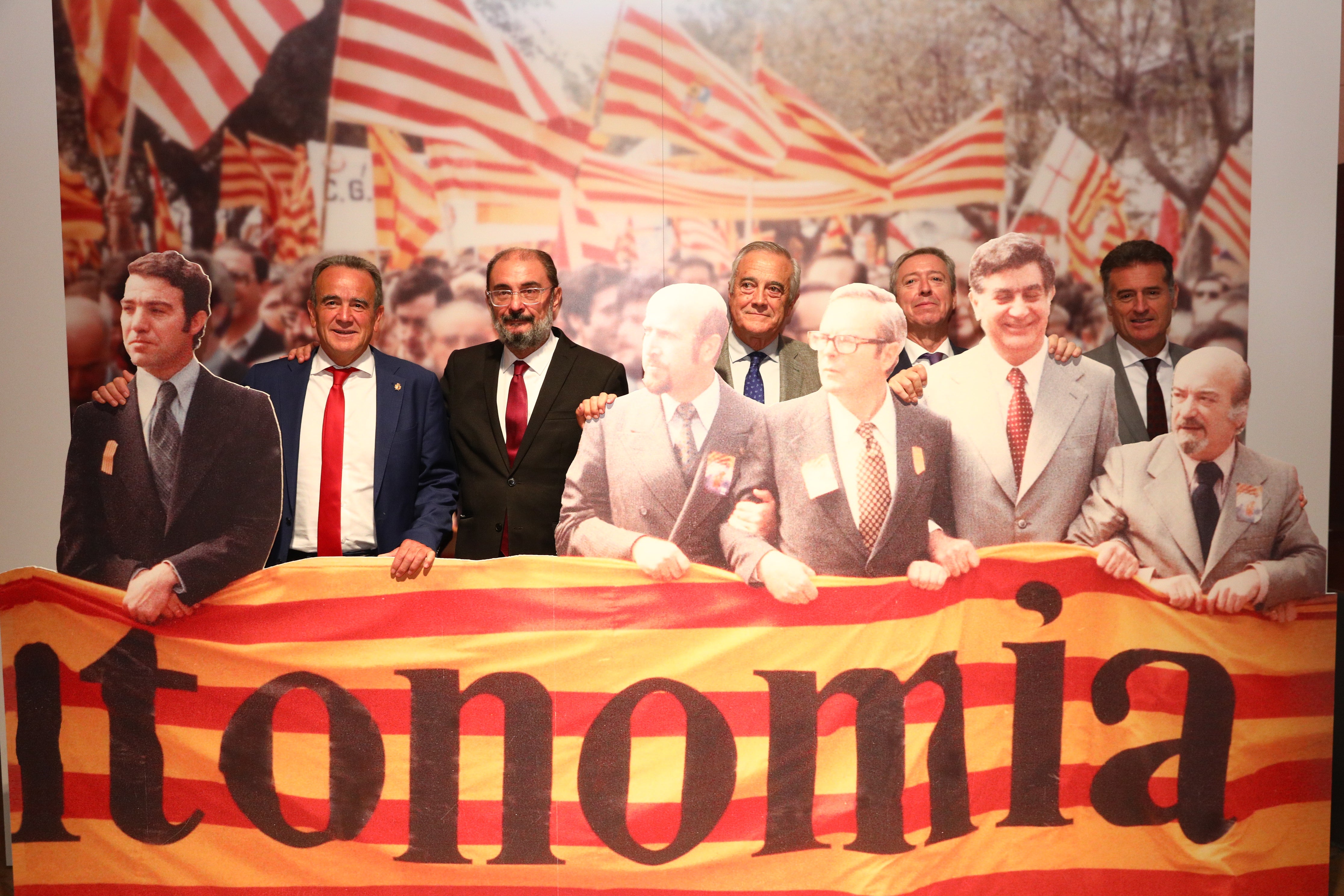 El Palacio de Sástago inaugura una exposición sobre nuestros 40 años de autogobierno El Palacio de Sástago inaugura una exposición sobre nuestros 40 años de autogobierno