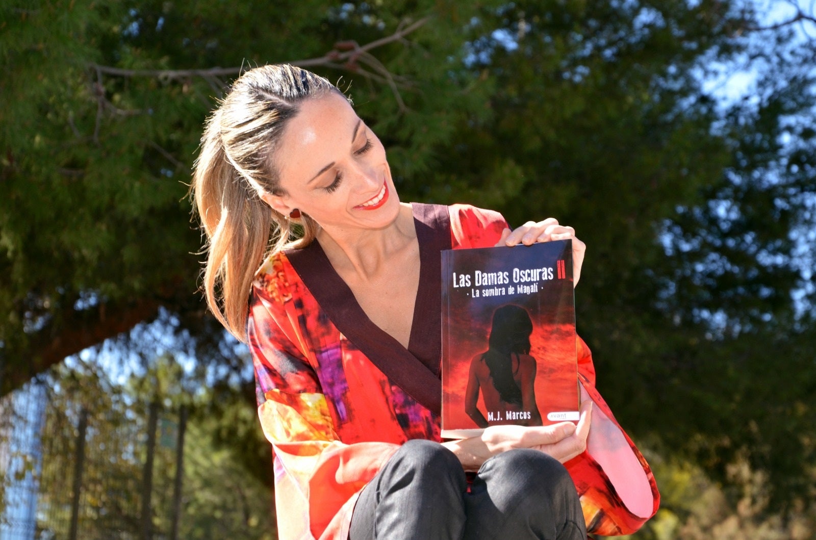 'Las Damas Oscuras', intriga y erotismo con la firma alicantina de María José Marcos 'Las Damas Oscuras', intriga y erotismo con la firma alicantina de María José Marcos