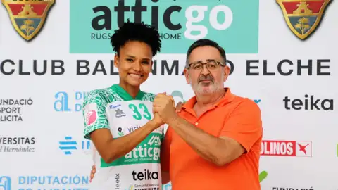 Juan Ávila y Alexandra Nascimiento, campeona del mundo y mejor jugadora del Mundial 2012 Juan Ávila y Alexandra Nascimiento, campeona del mundo y mejor jugadora del Mundial 2012