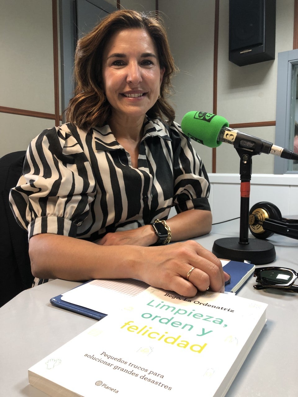 Bego, la Ordenatriz presenta su betseller de Planeta, "Limpieza, orden y felicidad" Bego, la Ordenatriz presenta su betseller de Planeta, "Limpieza, orden y felicidad"