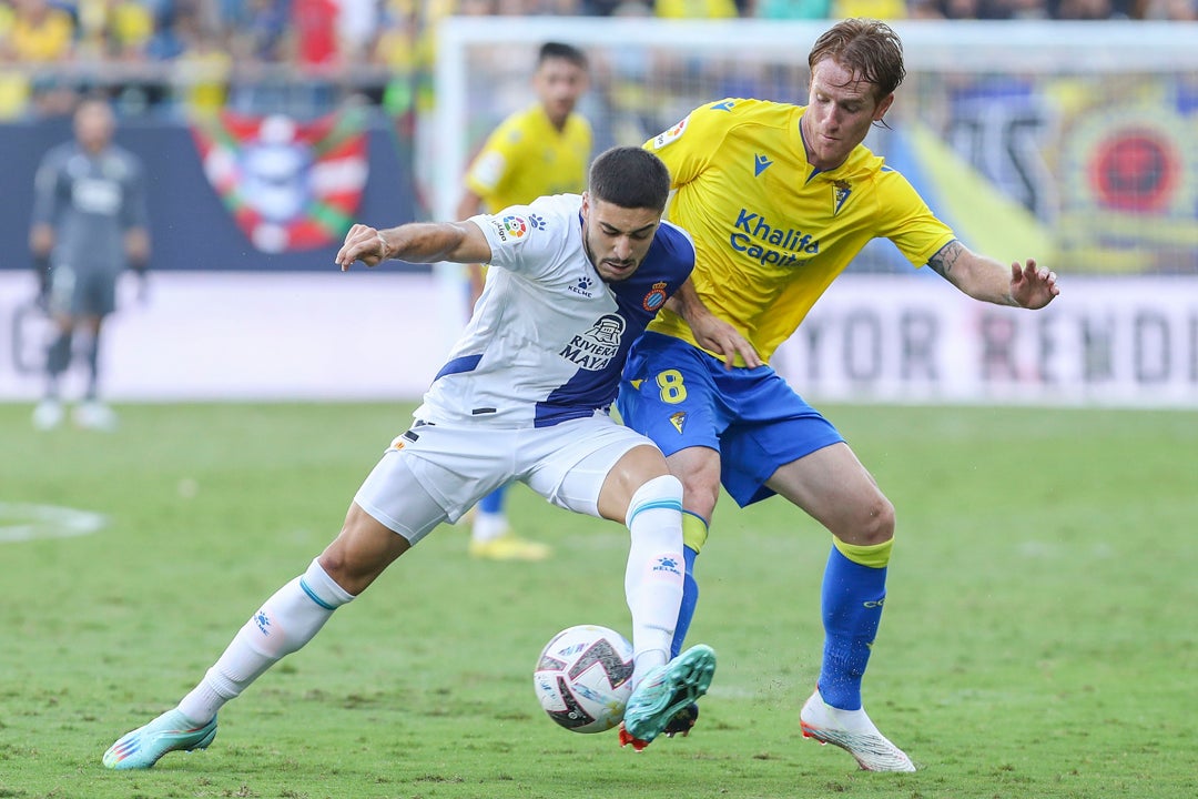Cádiz y Espanyol empatan en un partido de alternativas Cádiz y Espanyol empatan en un partido de alternativas