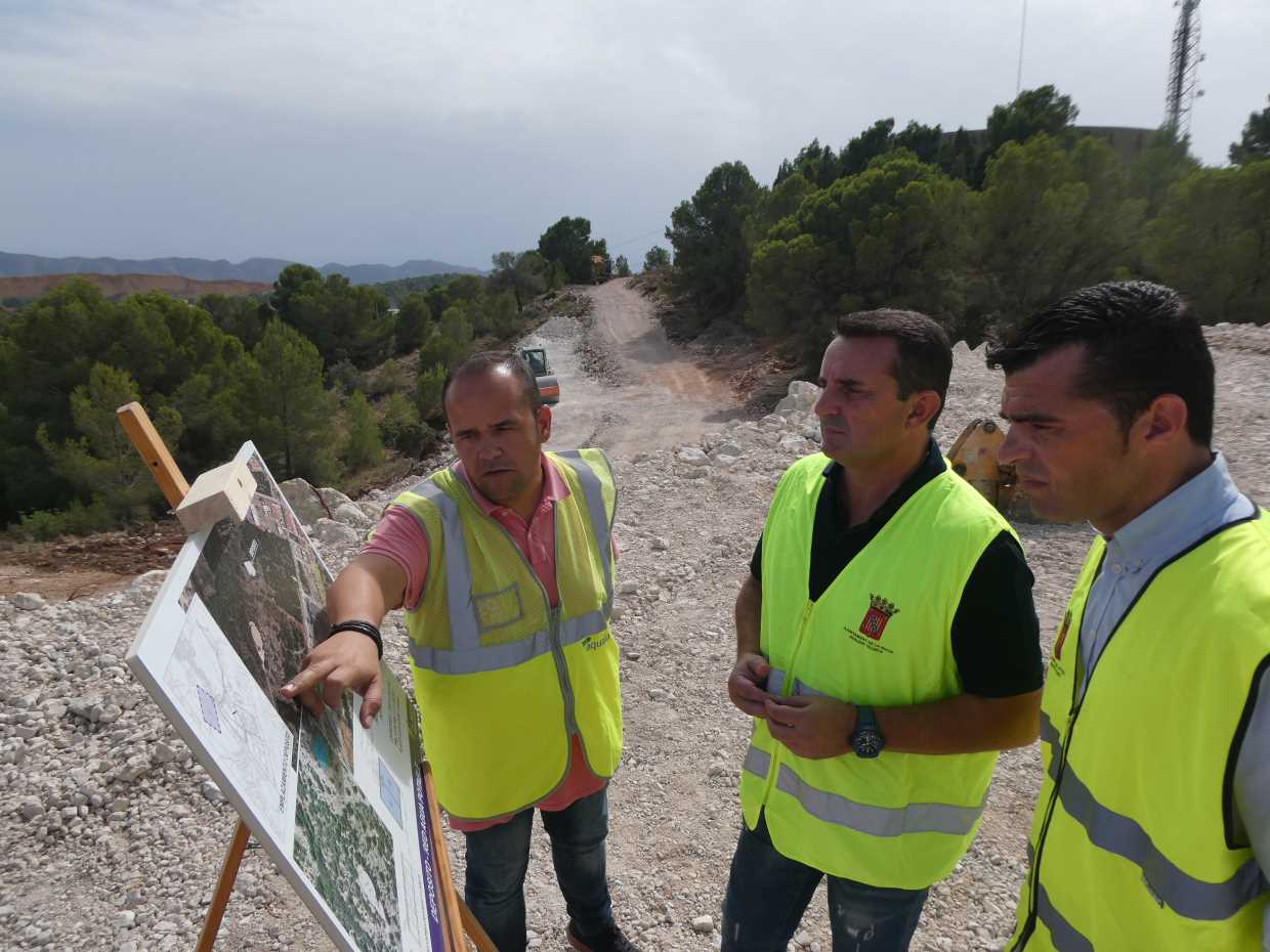 La Nucía invierte 1,3 millones de euros en las obras del nuevo depósito La Nucía invierte 1,3 millones de euros en las obras del nuevo depósito