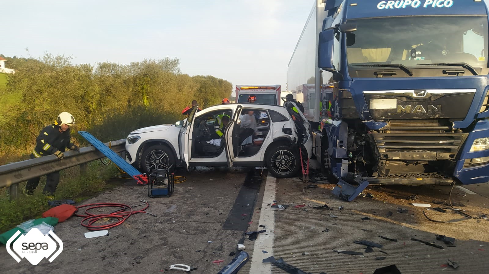 Dos heridos en la A8 en Carreño Dos heridos en la A8 en Carreño