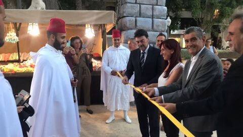Barcala acude a la inauguraci&oacute;n del mercado Artesano Medieval en Canalejas