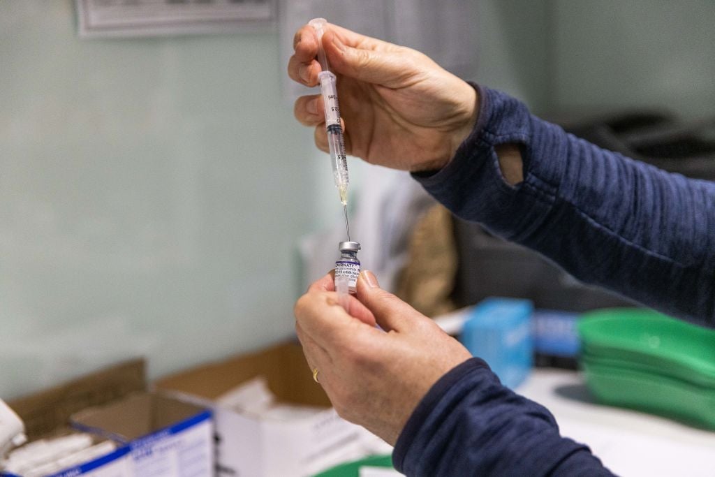 Comienza la vacunación contra la gripe que llegará fuerte y antes que otros años Comienza la vacunación contra la gripe que llegará fuerte y antes que otros años