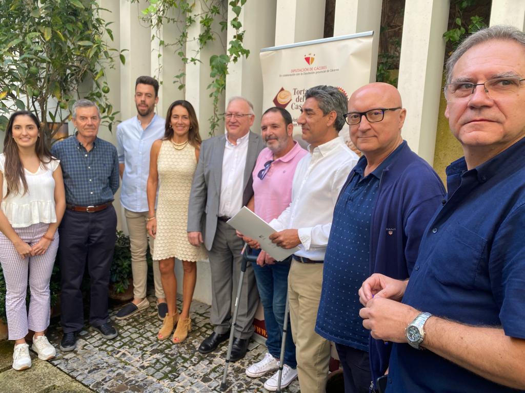 Por primera vez dos queserías se alzan con el premio a la mejor Torta del Casar 2022 Por primera vez dos queserías se alzan con el premio a la mejor Torta del Casar 2022