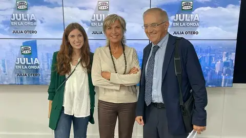 Dr. Grau y la Dra. Bartolomé con Julia Otero en Julia en la Onda Dr. Grau y la Dra. Bartolomé con Julia Otero en Julia en la Onda