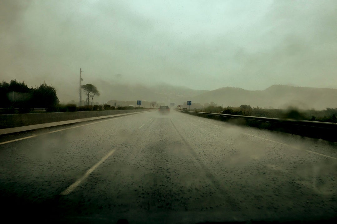 Fuertes lluvias en zonas del Mediterráneo: el tiempo por comunidades para este 12 de octubre Fuertes lluvias en zonas del Mediterráneo: el tiempo por comunidades para este 12 de octubre