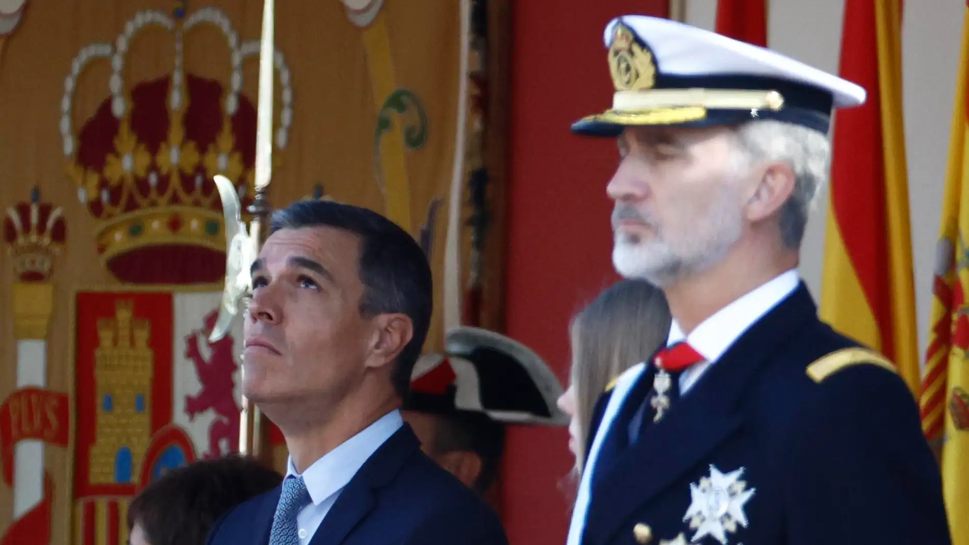 Josemi llama "cobarde" a Pedro Sánchez por hacer esperar a los reyes en el desfile del 12 de octubre