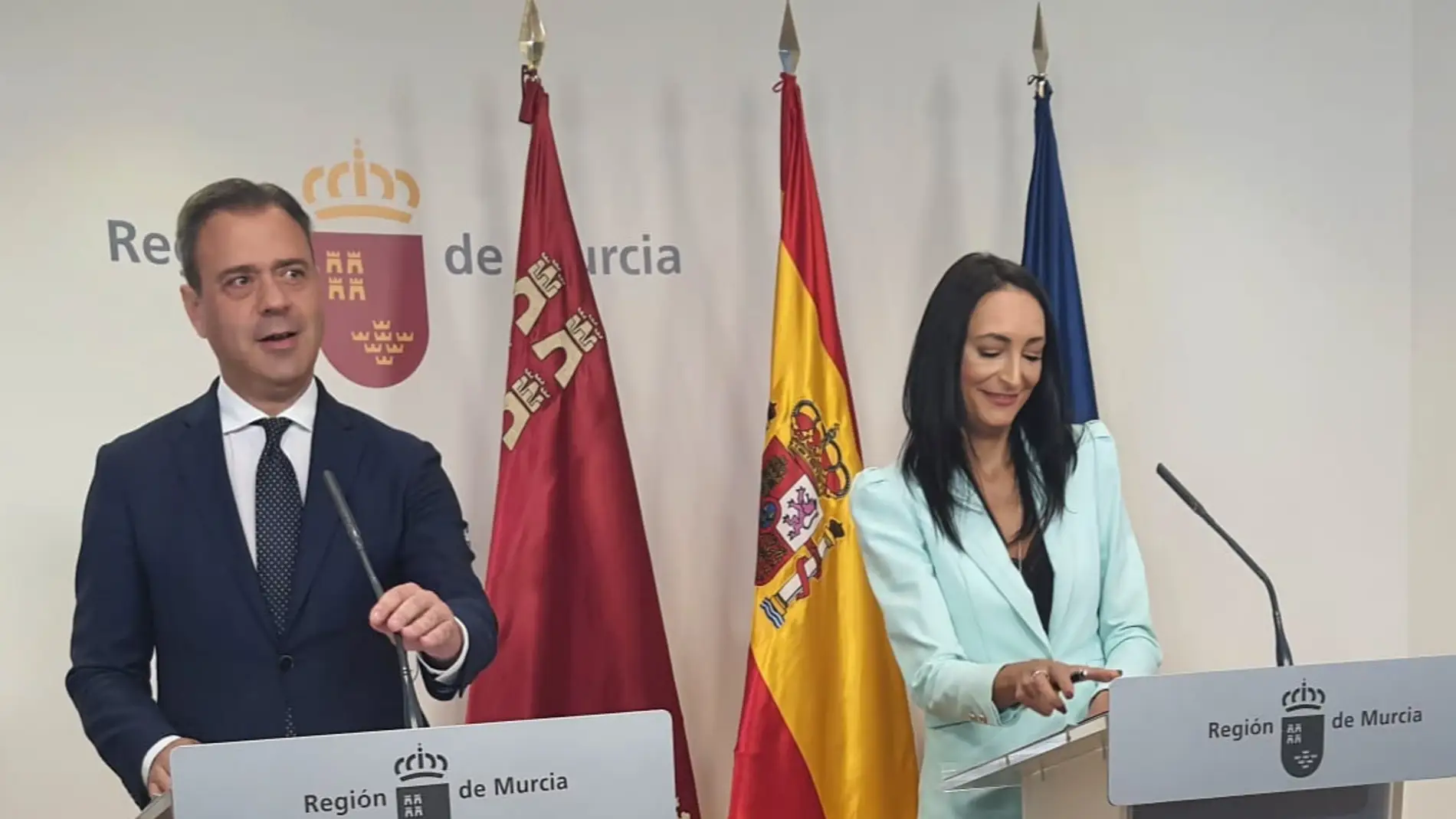 El Gobierno regional señala que el Ejecutivo de Pedro Sánchez recorta un 33% la inversión de los PGE para Murcia