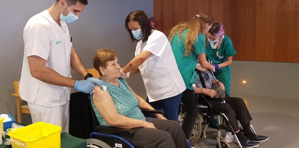 Abiertas las agendas para los mayores de 65 años Abiertas las agendas para los mayores de 65 años