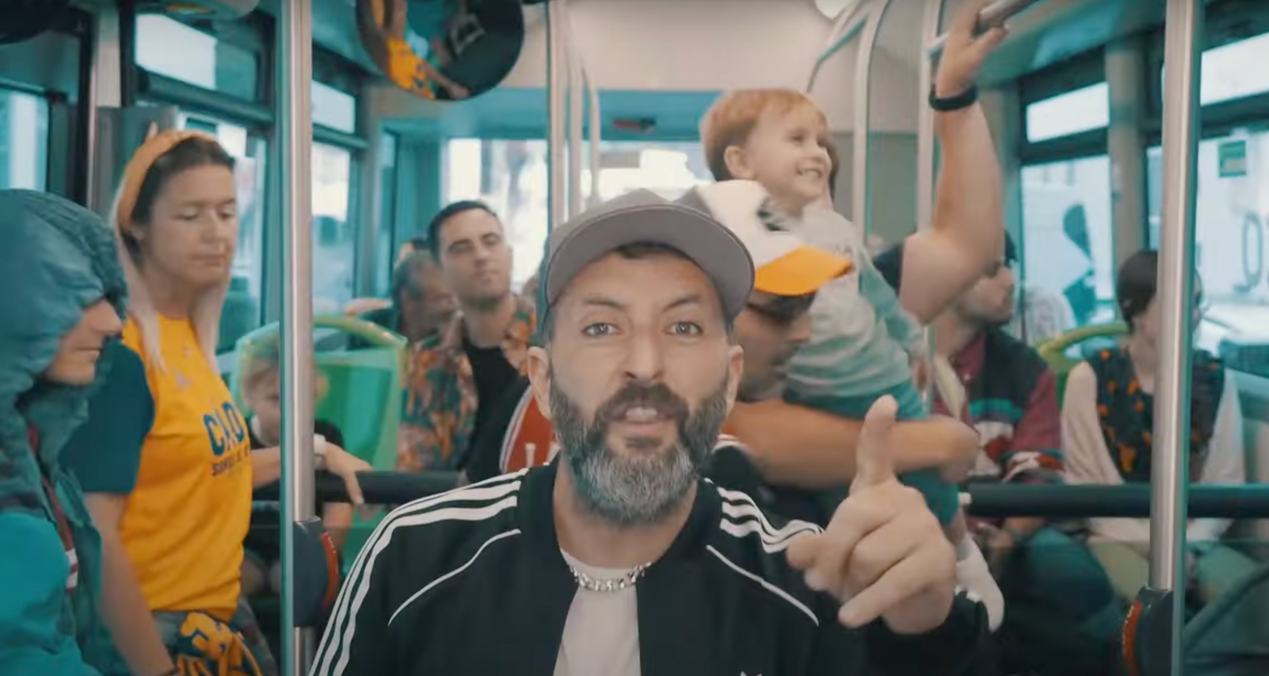 'Quillo, coge el siete': la original campaña para incentivar el uso de los nuevos autobuses de Cádiz 'Quillo, coge el siete': la original campaña para incentivar el uso de los nuevos autobuses de Cádiz