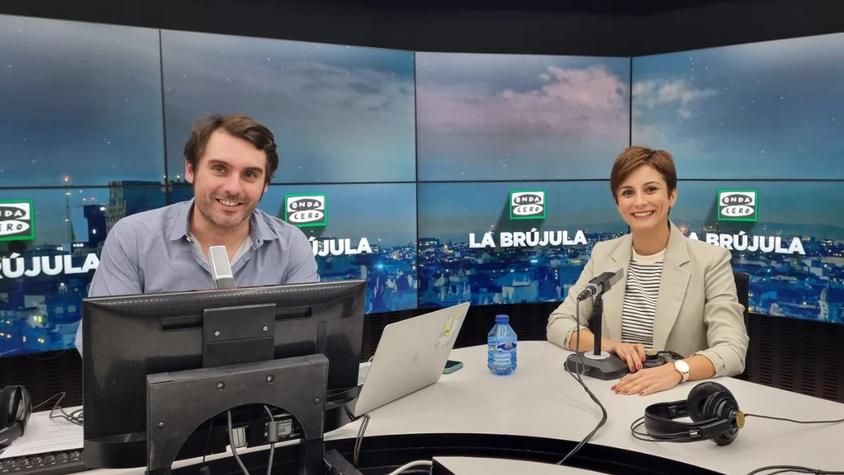 La ministra Isabel Rodríguez con Rafa Latorre La ministra Isabel Rodríguez con Rafa Latorre