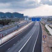 Carretera N-338 de acceso al Aeropuerto de Alicante-Elche.