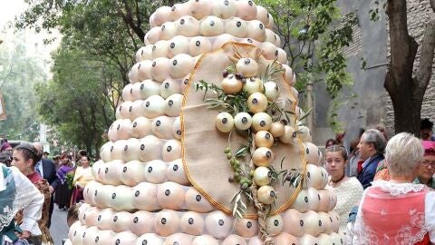 Manto de la Virgen del Pilar hecho con Cebollas Fuentes de Ebro DOP