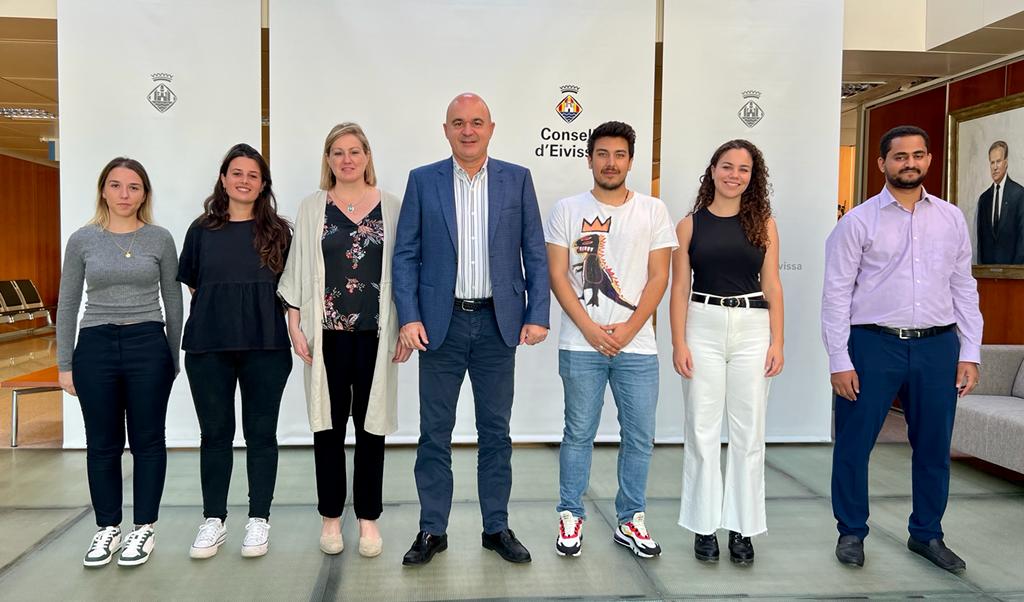 El Consell d'Eivissa incorpora cinco nuevos profesionales a través del programa SOIB 'Joves Qualificats' El Consell d'Eivissa incorpora cinco nuevos profesionales a través del programa SOIB 'Joves Qualificats'