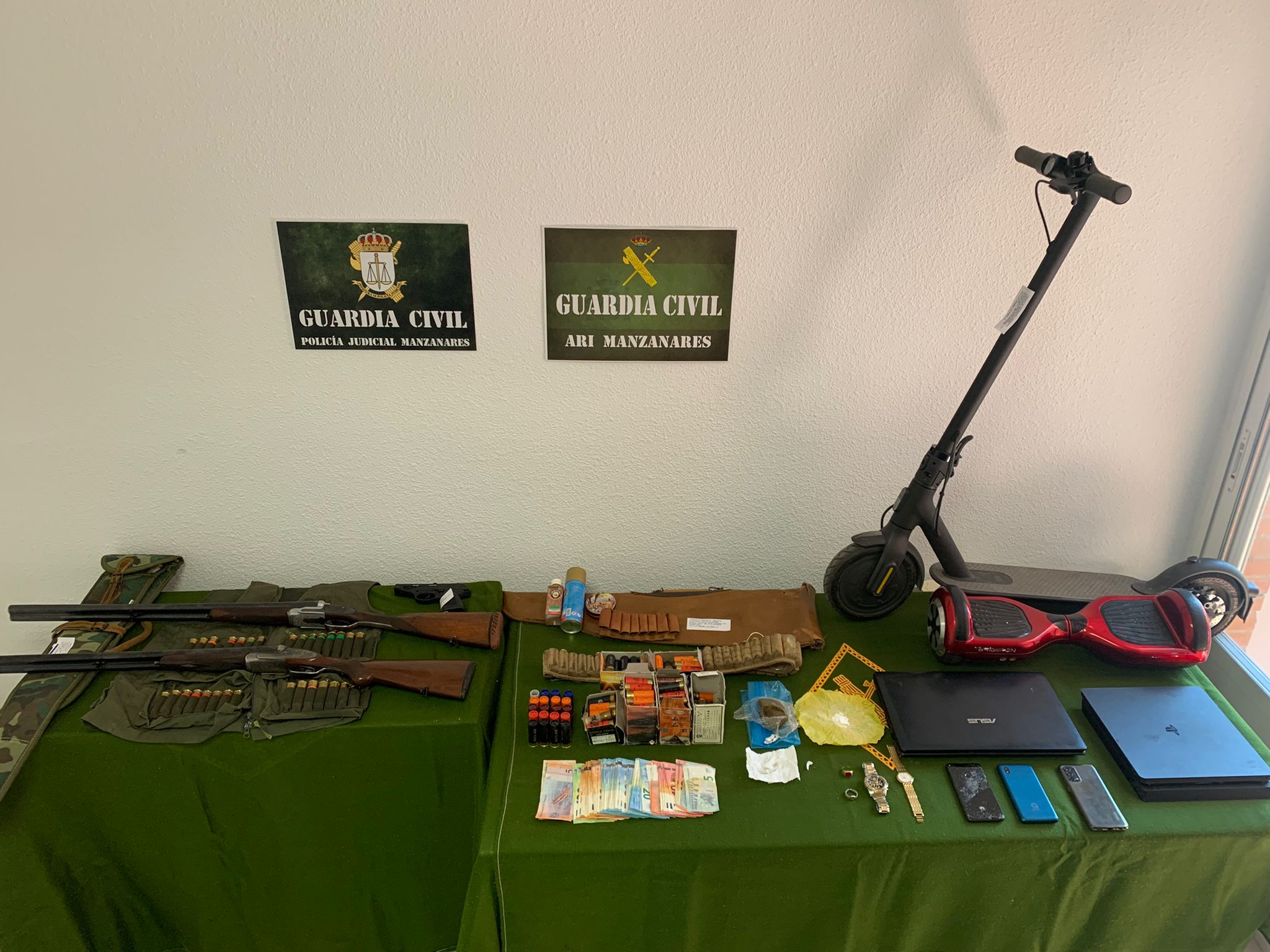 Cuatro detenidos en Manzanares por robos en viviendas Cuatro detenidos en Manzanares por robos en viviendas