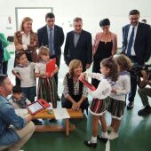 Visita de la ministra de Educación, Pilar Alegría, al CEIP 'El Santo' de La Solana (Ciudad Real)